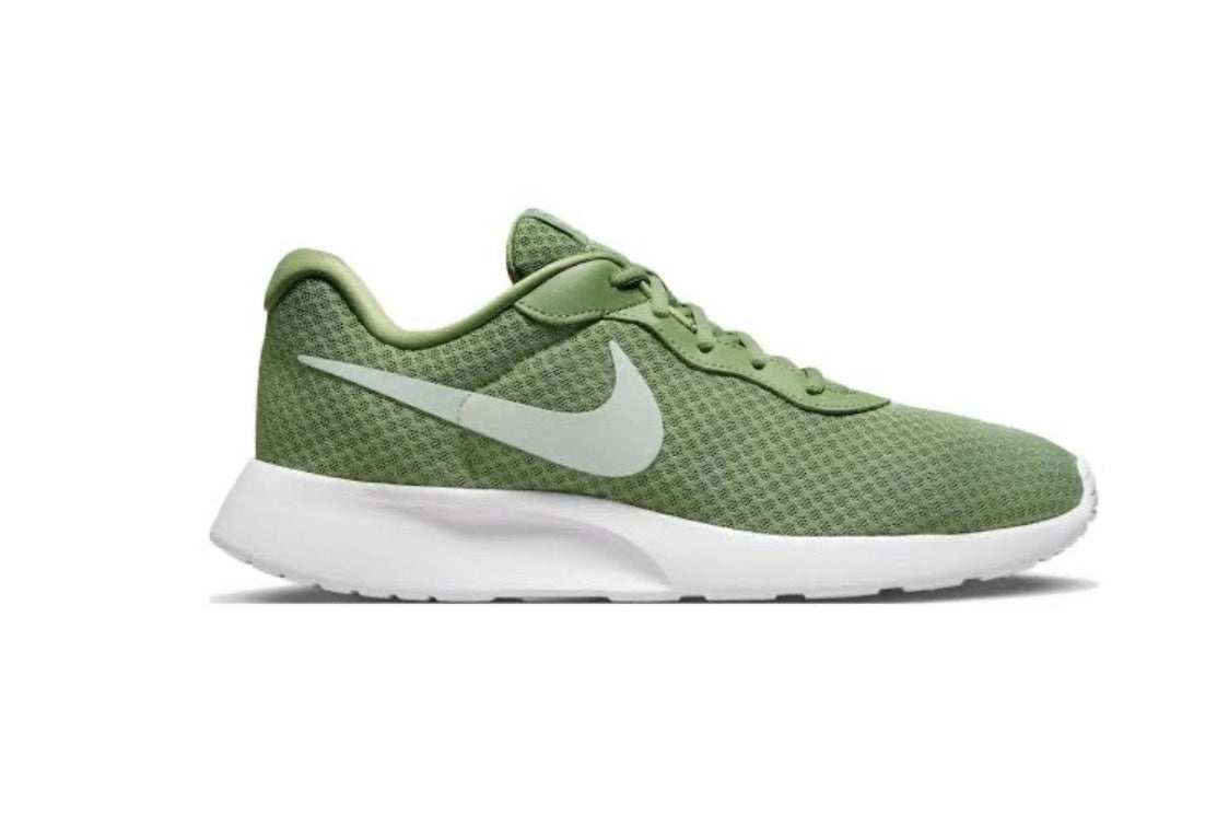 Nike Tanjun